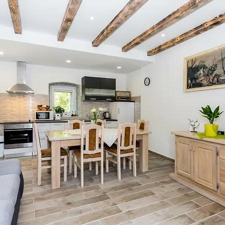 Rebac Dom wakacyjny *